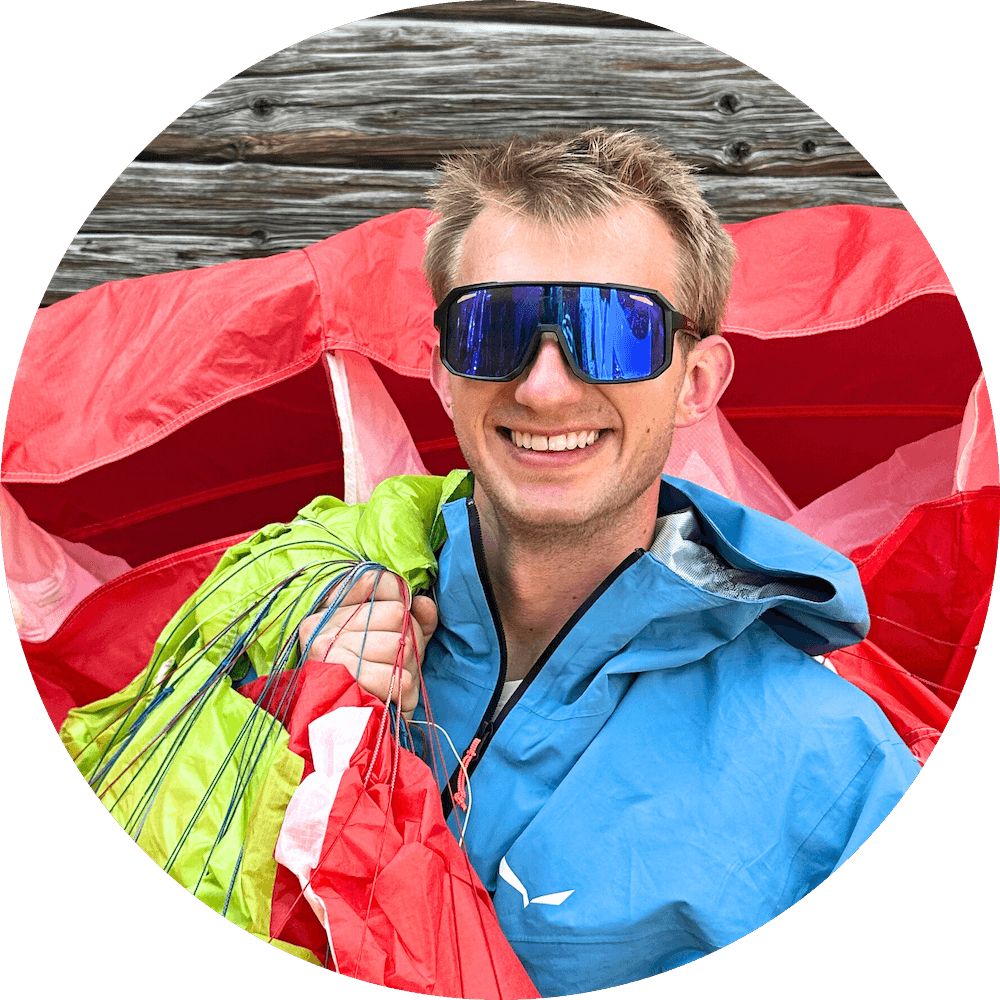 TANDEM STUBAI Paragliding Tandempilot Henry Teampilot